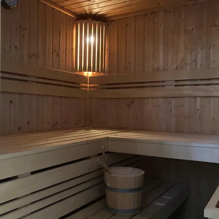 Klatschmohn Mit Sauna & Garten